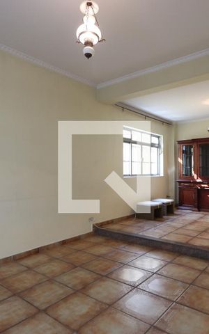 Casa à venda com 250m², 3 quartos e 2 vagasSala