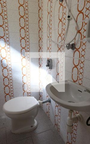 Casa à venda com 250m², 3 quartos e 2 vagasBanheiro de serviço