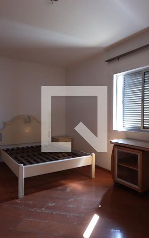 Casa à venda com 250m², 3 quartos e 2 vagasSuíte 2