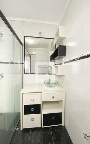 Apartamento para alugar com 54m², 1 quarto e sem vagaBanheiro