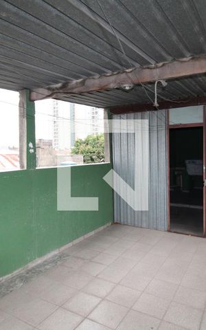 Casa para alugar com 80m², 2 quartos e sem vagaÁrea de Serviço