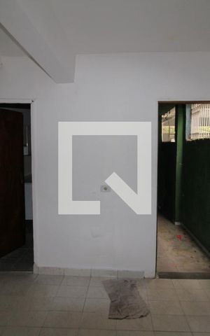 Casa para alugar com 80m², 2 quartos e sem vagaSala