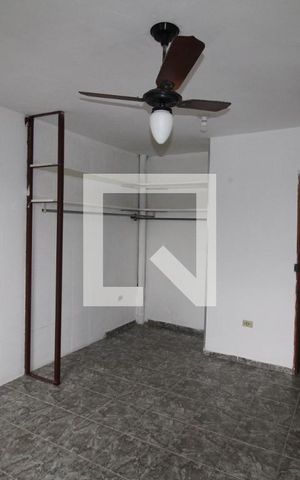 Casa para alugar com 80m², 2 quartos e sem vagaQuarto 1