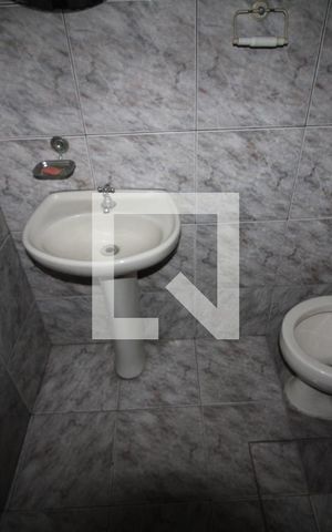 Casa para alugar com 80m², 2 quartos e sem vagaBanheiro 1