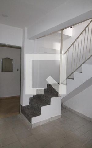 Casa para alugar com 80m², 2 quartos e sem vagaSala