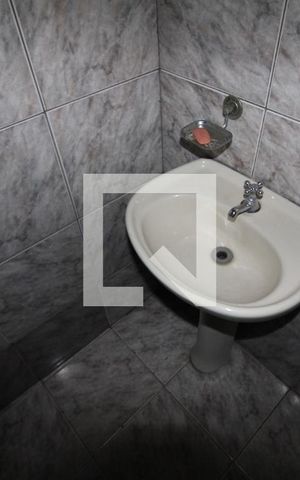 Casa para alugar com 80m², 2 quartos e sem vagaBanheiro 1