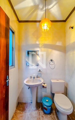 Casa à venda com 200m², 3 quartos e 6 vagasLavabo