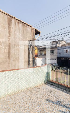 Casa à venda com 200m², 2 quartos e 1 vaga Casa à venda com 200m², 2 quartos e 1 vagaVaranda - Quarto