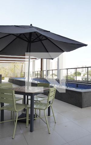 Studio à venda com 27m², 1 quarto e sem vagaPiscina