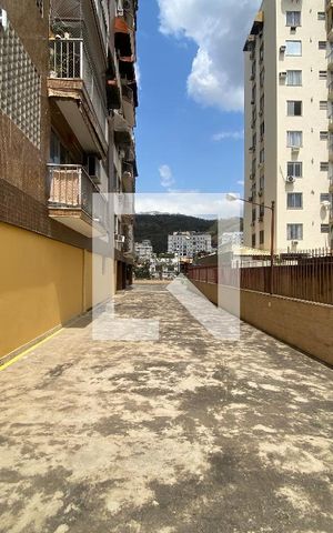 Apartamento à venda com 100m², 2 quartos e 1 vaga Apartamento à venda com 100m², 2 quartos e 1 vagaÁrea comum - Playground