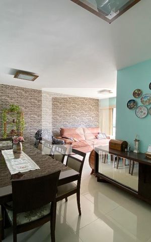Apartamento à venda com 100m², 2 quartos e 1 vaga Apartamento à venda com 100m², 2 quartos e 1 vagaSala