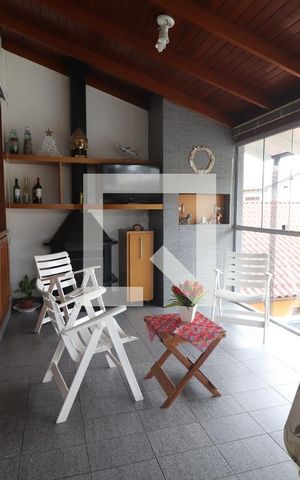 Casa à venda com 360m², 3 quartos e 6 vagasÁrea externa 
