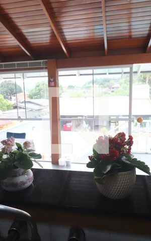 Casa à venda com 360m², 3 quartos e 6 vagasÁrea externa 