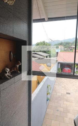 Casa à venda com 360m², 3 quartos e 6 vagasÁrea externa 
