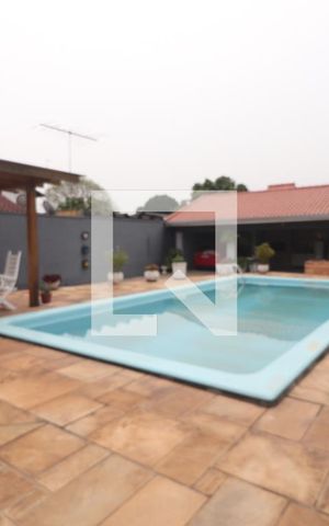 Casa à venda com 360m², 3 quartos e 6 vagasÁrea externa 