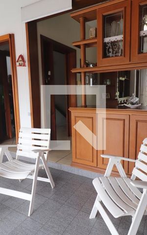 Casa à venda com 360m², 3 quartos e 6 vagasÁrea externa 