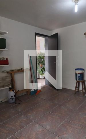 Casa à venda com 360m², 3 quartos e 6 vagasQuarto Área externa 