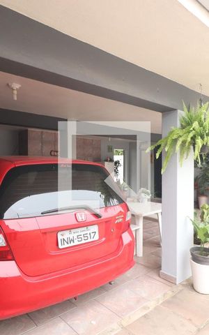 Casa à venda com 360m², 3 quartos e 6 vagasÁrea externa 