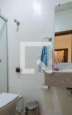 Casa à venda com 309m², 5 quartos e 3 vagas Casa à venda com 309m², 5 quartos e 3 vagasLavabo