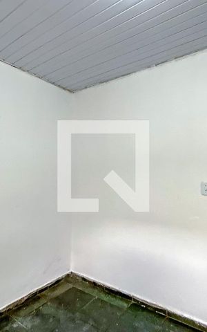 Casa para alugar com 34m², 1 quarto e sem vagaQuarto