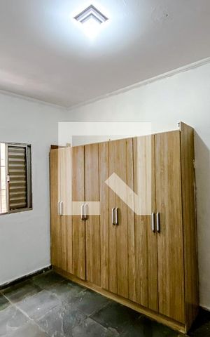 Casa para alugar com 34m², 1 quarto e sem vagaSala/Quarto