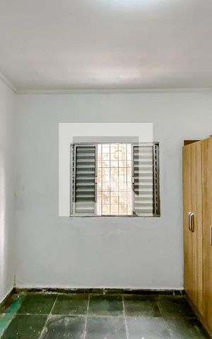 Casa para alugar com 34m², 1 quarto e sem vagaSala/Quarto