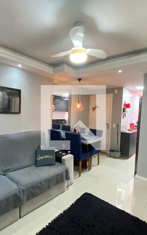 Apartamento à venda com 48m², 2 quartos e 1 vaga Apartamento à venda com 48m², 2 quartos e 1 vagaSala