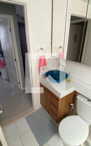 Apartamento à venda com 48m², 2 quartos e 1 vaga Apartamento à venda com 48m², 2 quartos e 1 vagaBanheiro