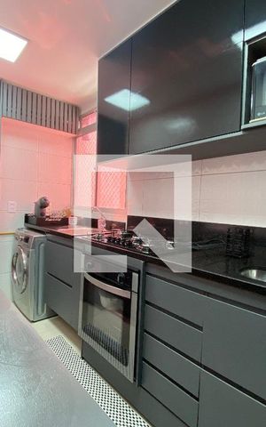 Apartamento à venda com 48m², 2 quartos e 1 vaga Apartamento à venda com 48m², 2 quartos e 1 vagaCozinha