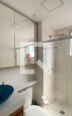 Apartamento à venda com 48m², 2 quartos e 1 vaga Apartamento à venda com 48m², 2 quartos e 1 vagaBanheiro