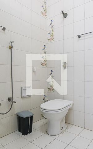 Casa de condomínio à venda com 90m², 4 quartos e 3 vagas Casa de condomínio à venda com 90m², 4 quartos e 3 vagasBanheiro Social
