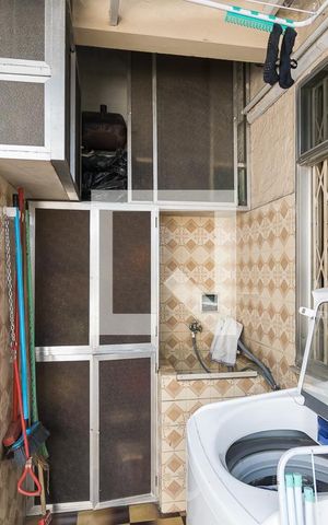 Casa de condomínio à venda com 90m², 4 quartos e 3 vagas Casa de condomínio à venda com 90m², 4 quartos e 3 vagasÁrea de Serviço