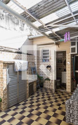 Casa de condomínio à venda com 90m², 4 quartos e 3 vagas Casa de condomínio à venda com 90m², 4 quartos e 3 vagasÁrea de Serviço