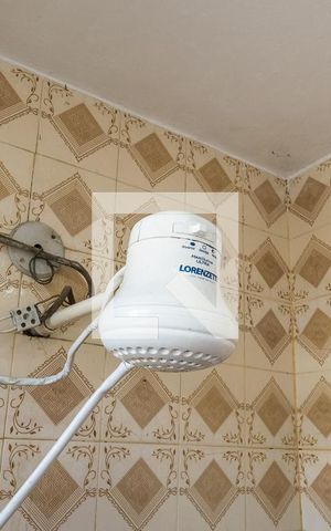 Casa de condomínio à venda com 90m², 4 quartos e 3 vagas Casa de condomínio à venda com 90m², 4 quartos e 3 vagasBanheiro de Serviço