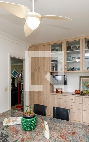 Apartamento à venda com 192m², 3 quartos e 4 vagas Apartamento à venda com 192m², 3 quartos e 4 vagasCopa