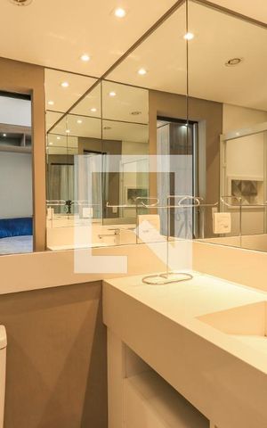 Studio à venda com 33m², 1 quarto e 1 vagaBanheiro Studio