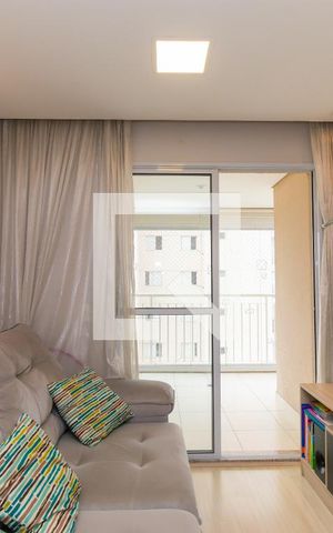 Apartamento à venda com 56m², 2 quartos e 1 vaga Apartamento à venda com 56m², 2 quartos e 1 vagaSala