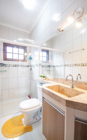 Casa à venda com 152m², 3 quartos e 3 vagas Casa à venda com 152m², 3 quartos e 3 vagasBanheiro 2