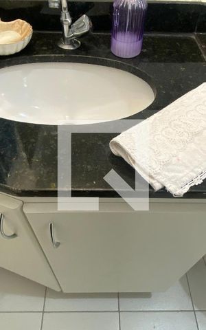 Apartamento à venda com 75m², 3 quartos e 1 vaga Apartamento à venda com 75m², 3 quartos e 1 vagaBanheiro Social