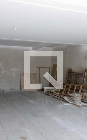 Casa à venda com 186m², 3 quartos e 6 vagas Casa à venda com 186m², 3 quartos e 6 vagasGaragem