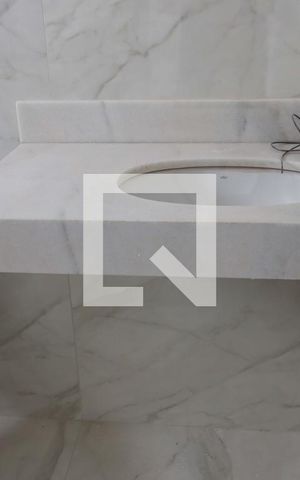 Casa à venda com 186m², 3 quartos e 6 vagas Casa à venda com 186m², 3 quartos e 6 vagasBanheiro da Suíte 2