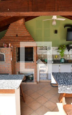 Casa à venda com 360m², 3 quartos e 4 vagasChurrasqueira