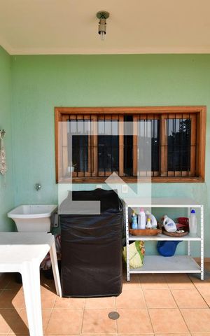 Casa à venda com 360m², 3 quartos e 4 vagasÁrea de Serviço