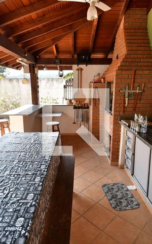 Casa à venda com 360m², 3 quartos e 4 vagasChurrasqueira