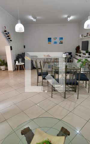 Casa à venda com 360m², 3 quartos e 4 vagasSala