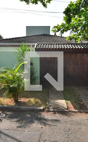 Casa à venda com 360m², 3 quartos e 4 vagasFachada