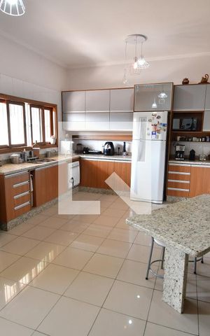 Casa à venda com 360m², 3 quartos e 4 vagasCozinha