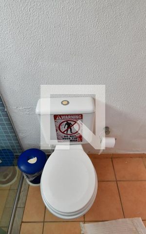 Casa à venda com 360m², 3 quartos e 4 vagasBanheiro de Serviço