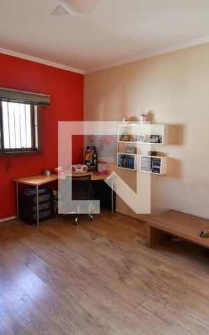Casa à venda com 360m², 3 quartos e 4 vagasEscritório