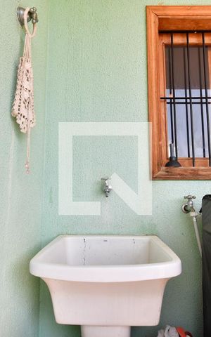 Casa à venda com 360m², 3 quartos e 4 vagasÁrea de Serviço